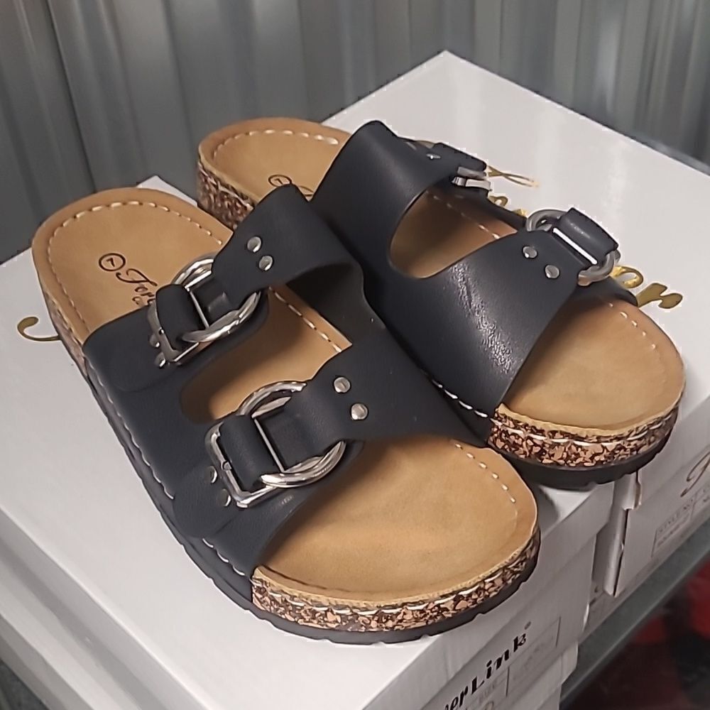 Sz 7 Black Faux Leather Two Buckle Sandals